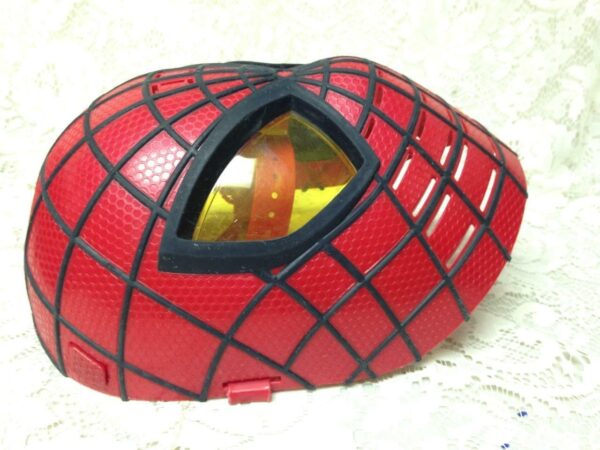 Amazing Spiderman Mask 10.5in x 7in x 4.5in