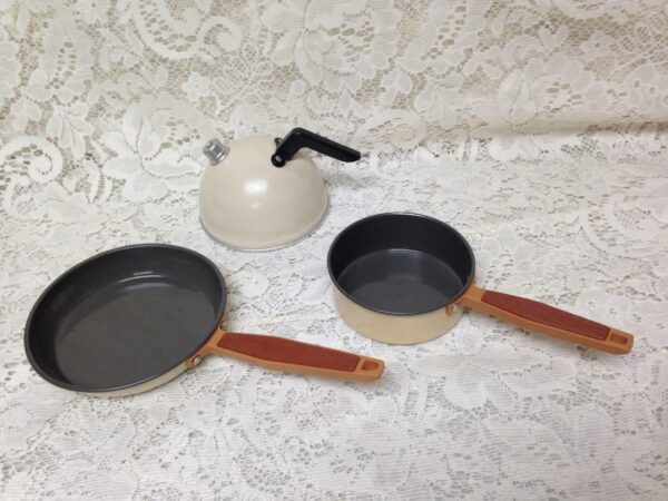 1960-70s Enamelware Style, 3pc Childs Tin-Plastic Cookware Set