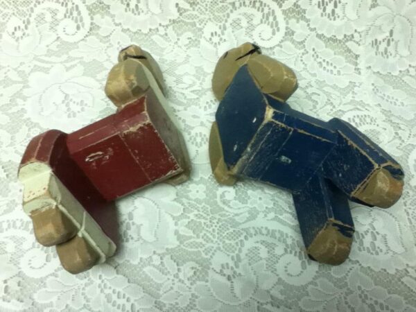 Vintage Pair of 11in Carved and Painted, Wooden Bears Mantel or Wall Hanger