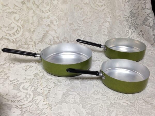 1960-70s Enamelware Style, 3pc Childs Tin Cookware Set- Just Like Mama