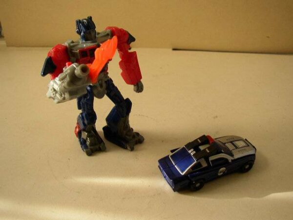 Lot of 2 Red and Blue Car- Robot Transformers (#04)