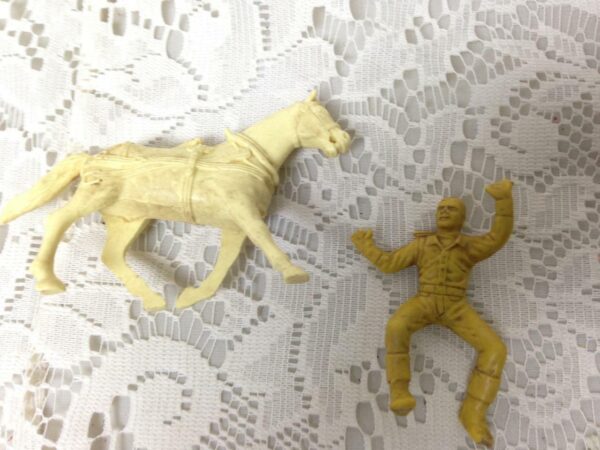 Vintage, Painted, 2-pcs Miniature Soldier in a Horse, 2.5in each (#4)