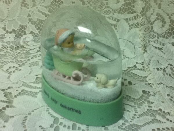 1990 Precious Moments, Baby's First Christmas, 4inx4in Snow Bubble Glass Dome