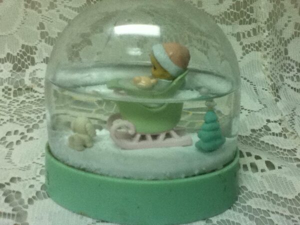 1990 Precious Moments, Baby's First Christmas, 4inx4in Snow Bubble Glass Dome