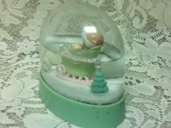 1990 Precious Moments, Baby's First Christmas, 4inx4in Snow Bubble Glass Dome