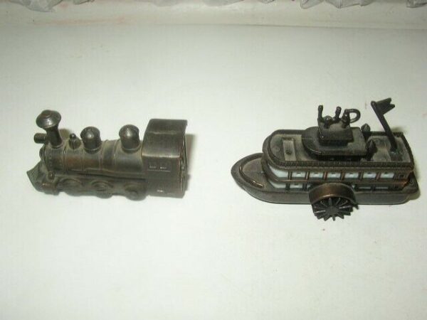 2-pc Metal Mini Toy-Sharpeners: Steamboat-Locomotive