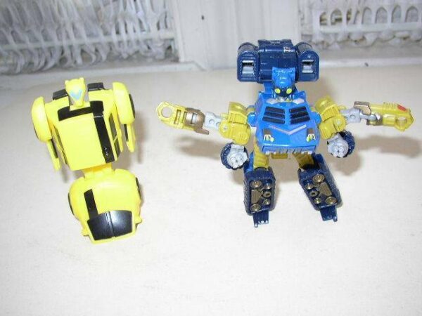 Lot of 2 Yellow and Blue Car Transformers (#03)