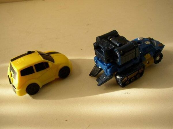 Lot of 2 Yellow and Blue Car Transformers (#03)