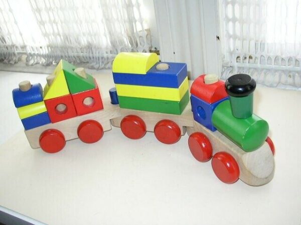 Melissa & Doug's, Large, 18-pc Classic Stacking Wooden Toy Train # 572