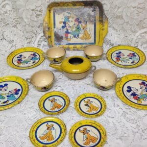 1950s Cheins Disneyland Childs 14pc Tin Tea Set Mickey-Pluto