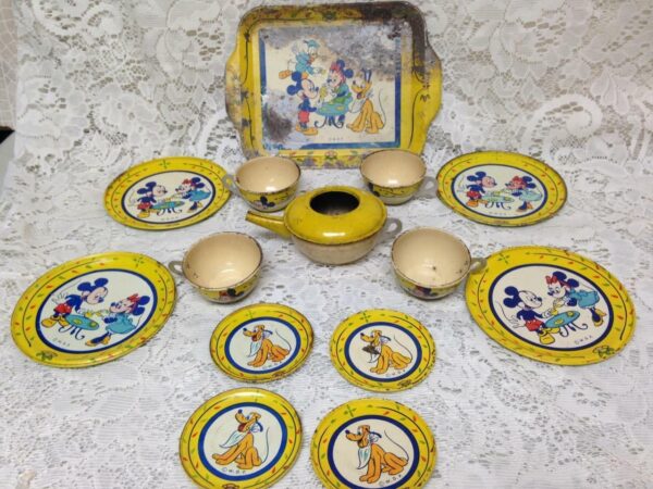 1950s Cheins Disneyland Childs 14pc Tin Tea Set Mickey-Pluto