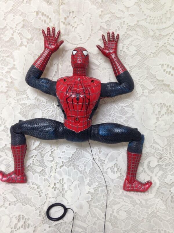 2003 Marvel The Amazing, Climbing Spiderman 13in Action Figure