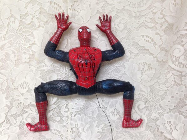 2003 Marvel The Amazing, Climbing Spiderman 13in Action Figure