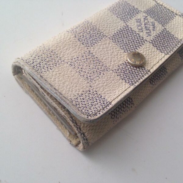 Authentic, Louis Vuitton, Damier Azuzr 4-Hooks Key Case 4.5in x 2.5in (CT1068)