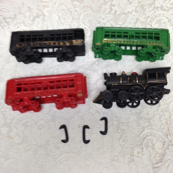 Vintage, RR 44, St. Louis-Ohio River 4 piece Cast Iron 38in Toy Train