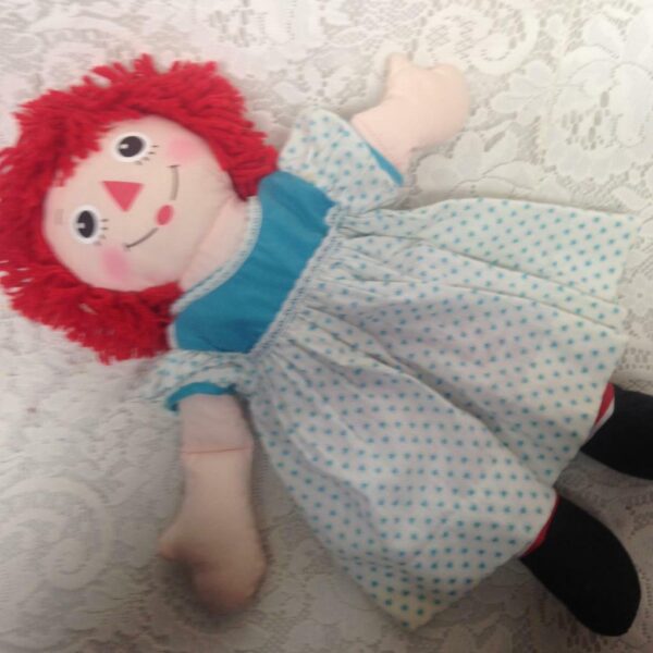 Hasbro 2002, 16in Raggedy Ann Doll in Blue Hearts Printed Dress