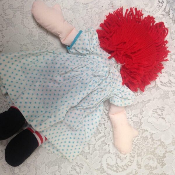 Hasbro 2002, 16in Raggedy Ann Doll in Blue Hearts Printed Dress