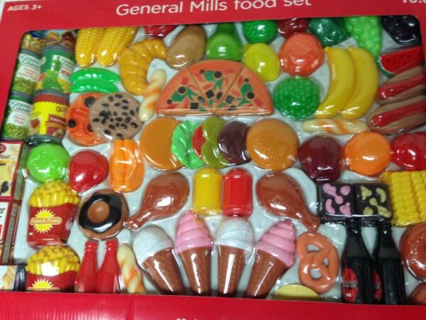 General Mills, 95pc Playfood Set in Original Box 24in x 17in x 3in