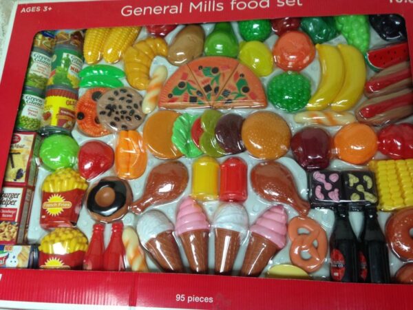 General Mills, 95pc Playfood Set in Original Box 24in x 17in x 3in