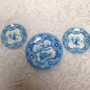 1940s Wolverine, Delft 3-pc Child's Tin Dishes