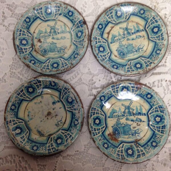 1940s Wolverine, Delft 4-pc Child's Tin Plates