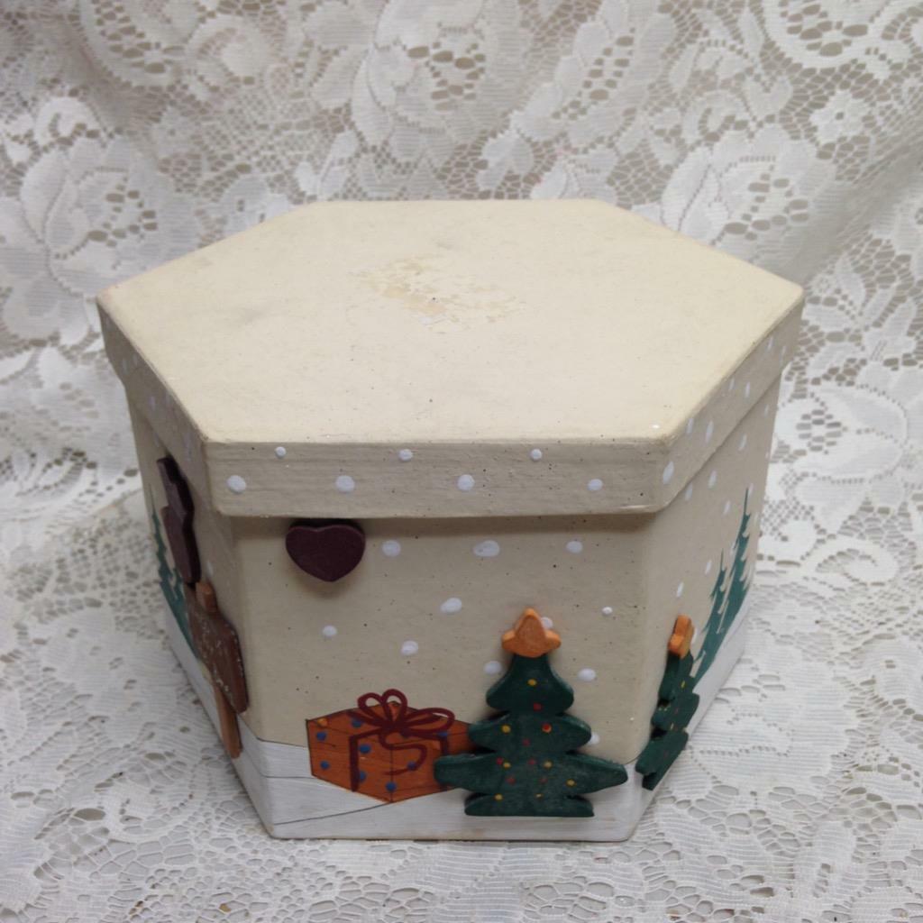 Large, 3in 1 Nesting Christmas Boxes Size 8in; 6.5in and 5in