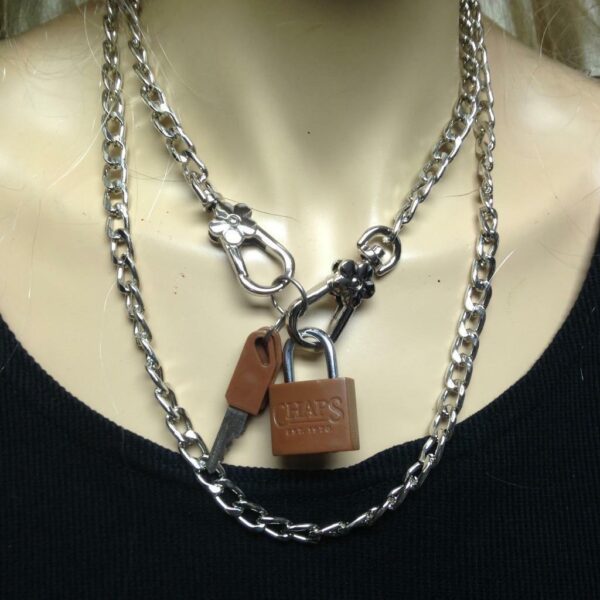 Vintage Chaps Lauren Padlock-2Keys Charm-Pendant 40in Silver Tone Chain Necklace