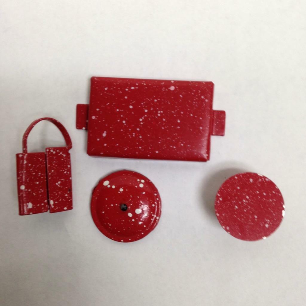 Vintage Doll House Miniatures 4pc Red Enamelware Kitchenware (1in to 2in)