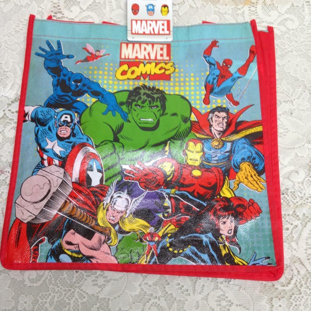 2-pc Star Wars and Marvel Comics Hulk Toy Bags 13in x 13in (B)