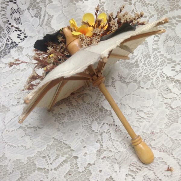 Vintage Rare, Dolls Parasol 8in x 8in D