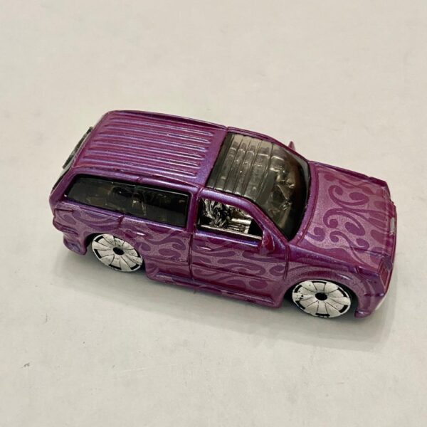 Vintage Hotwheels-Mattel Inc. 2002 Purple Boom Box