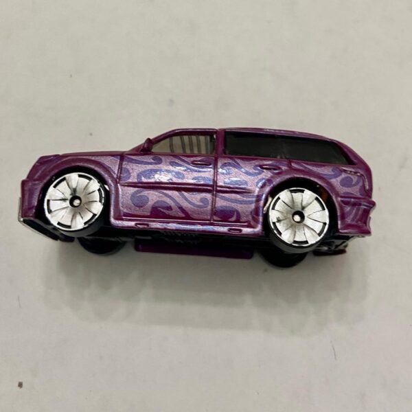 Vintage Hotwheels-Mattel Inc. 2002 Purple Boom Box