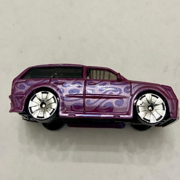 Vintage Hotwheels-Mattel Inc. 2002 Purple Boom Box