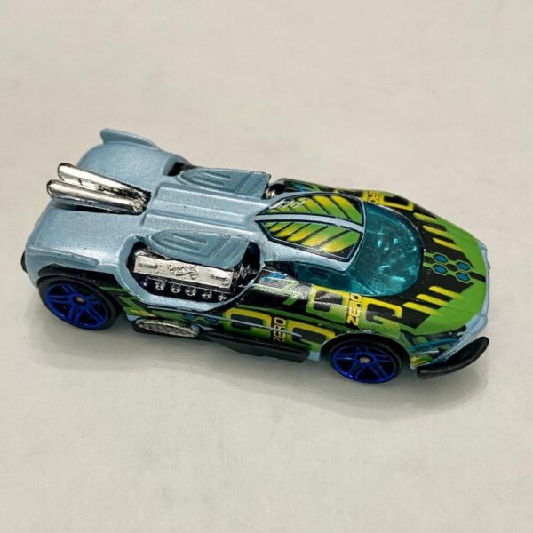 Vintage Hotwheels-Mattel Inc. 2000 Blue-Green Maelstrom Race Car