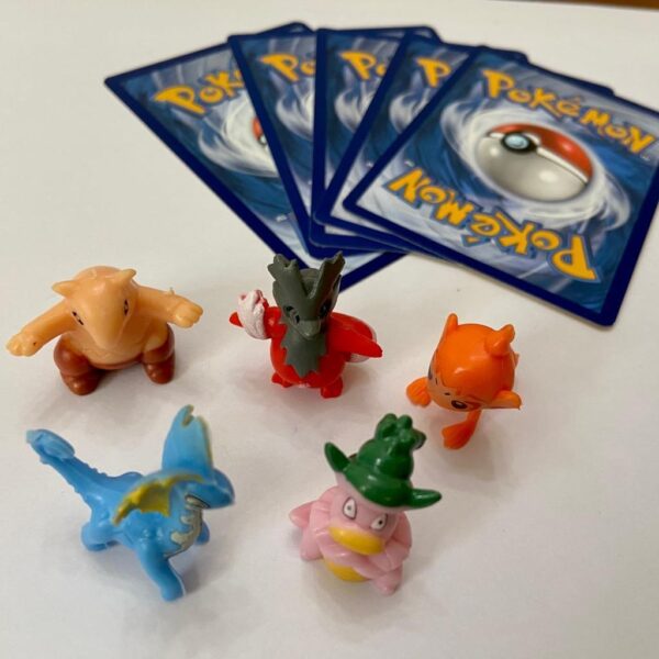 Lot of 5 Pokemon Cards and 5 Pokemon Figures -Lot # 19