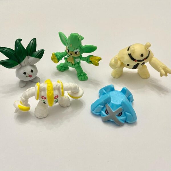 Lot (A) 3 Pokemon Reverse Holo Cards and 5 Pokemon Figures