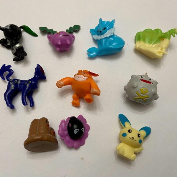 Lot of 10 Pokemon Figures # 1