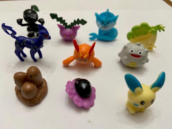 Lot of 10 Pokemon Figures # 1