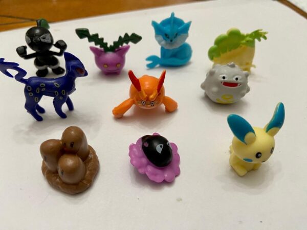 Lot of 10 Pokemon Figures # 1