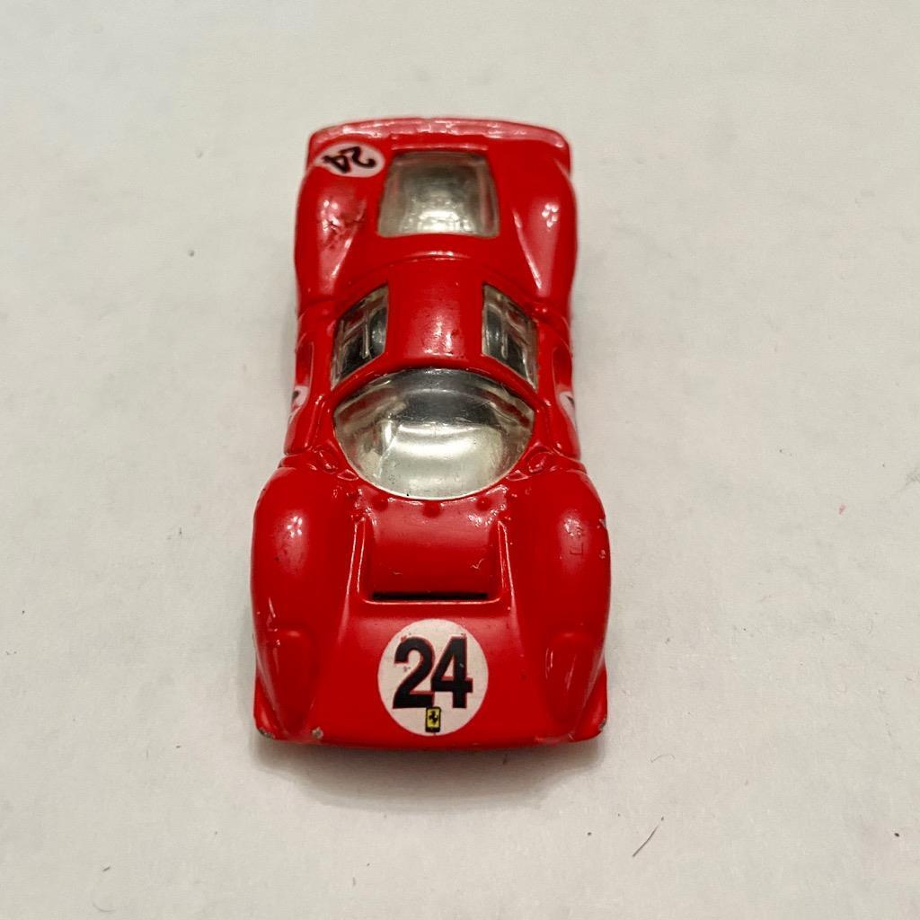 Vintage Hotwheels-Mattel Inc. 2001 Ferrari p4