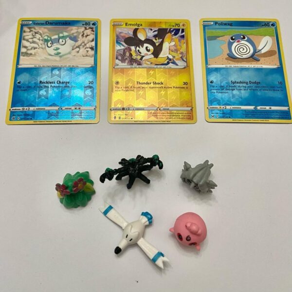 Lot (E) 3 Pokemon Reverse Holo Cards and 5 Pokemon Figures