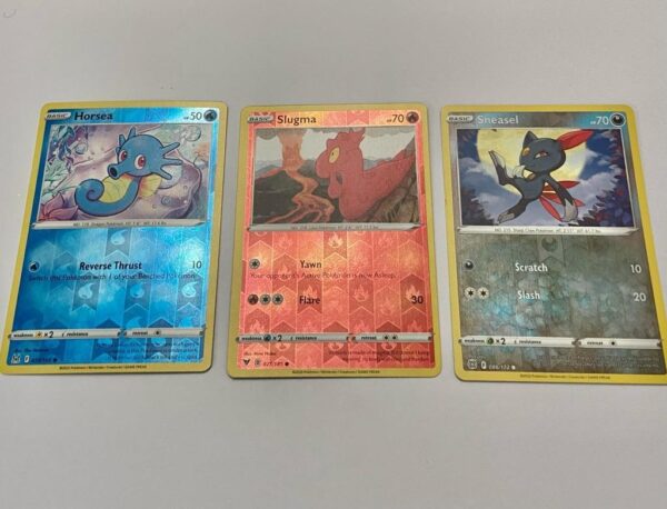 Lot (I) 3 Pokemon Reverse Holo Cards and 3 Pokemon Fan Arts