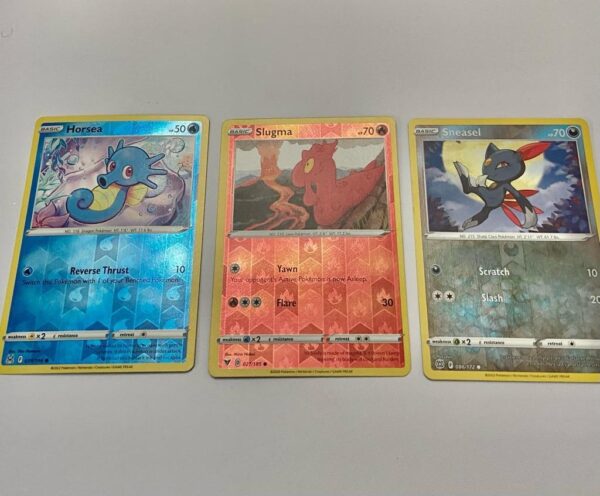 Lot (I) 3 Pokemon Reverse Holo Cards and 3 Pokemon Fan Arts