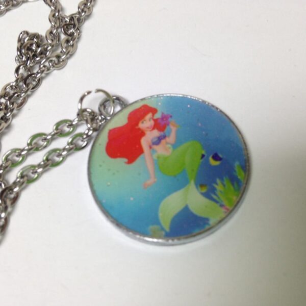 Beautiful, Disney Ariel,The Mermaid Pendant Necklace with 20in Silver Tone Chain