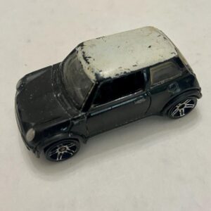 Vintage Hotwheels-Mattel Inc. 2001 Mini Cooper