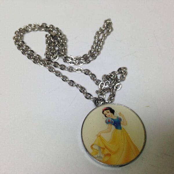 Beautiful, Disney Snow White Pendant Necklace with 20in Silver Tone Chain