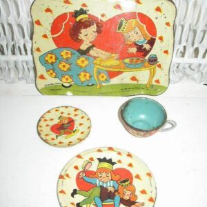 Rare, 1942, Ohio Art, # 81 BK Benjamin, Queen of Hearts 4-pc Child’s Tin Tea Set