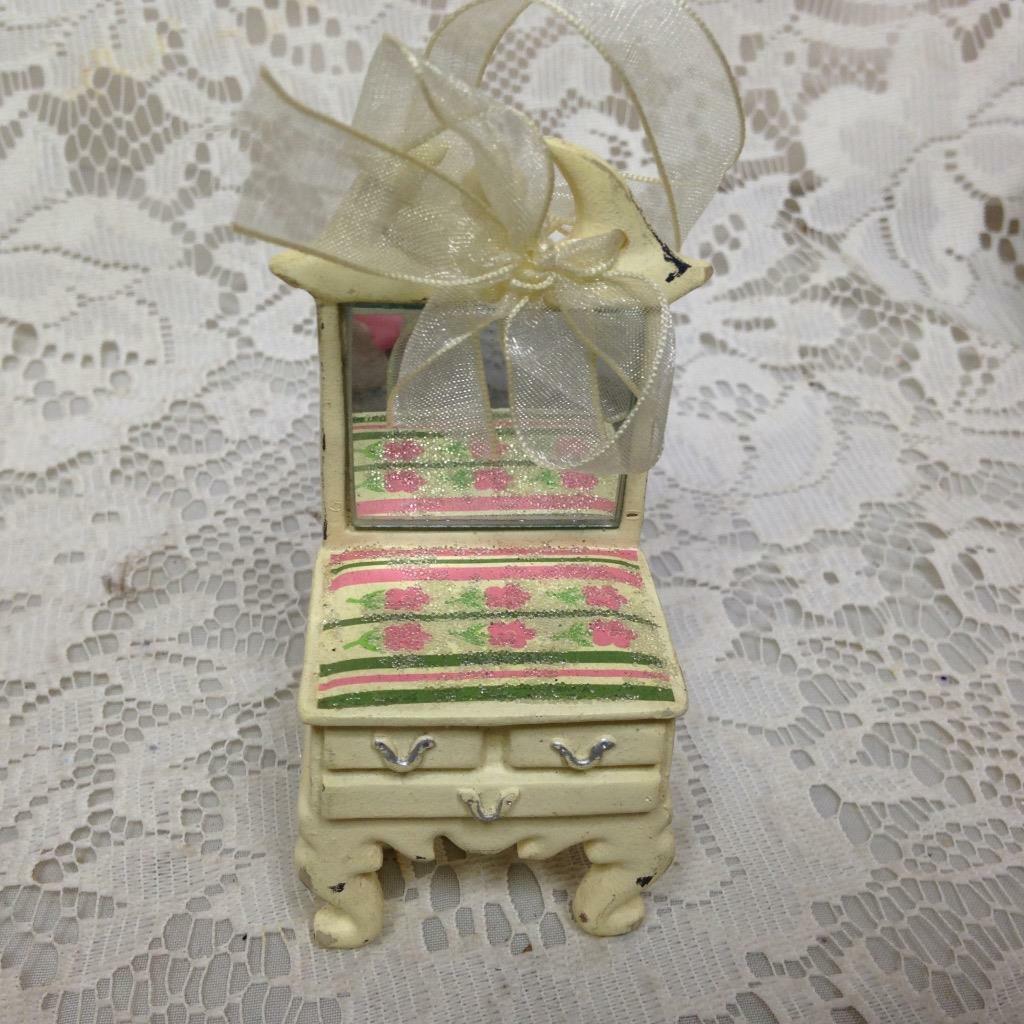 Dolls, Beige Dresser Chair or Ornament 4in x 2in x 2.5in