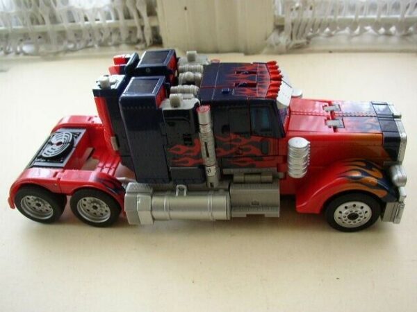 Amazing, Black and Red Robot-Semi Truck Transformer 9in x 6in; 10.5 x 4