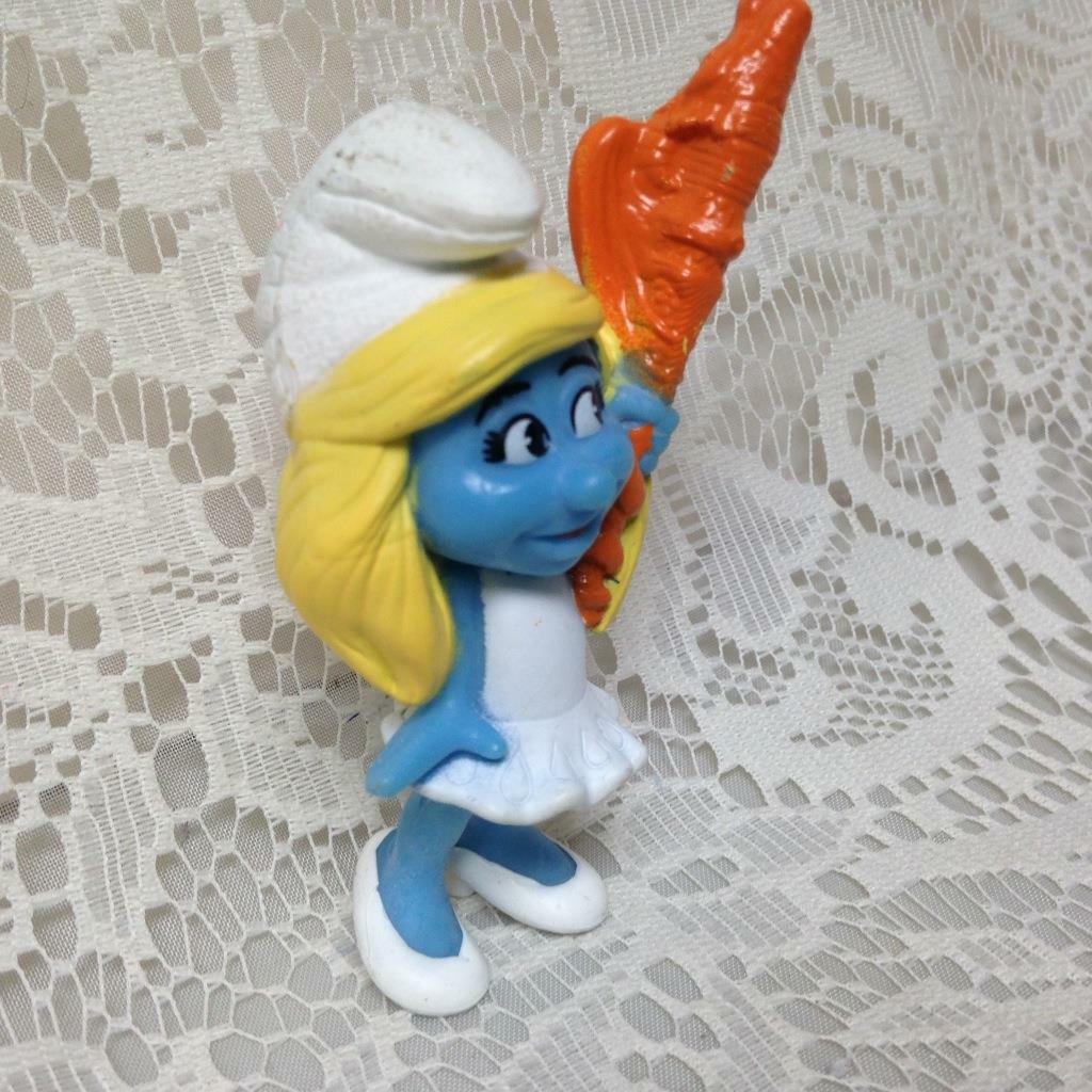 Adorable Smurfette Miniature, 3.5in Doll